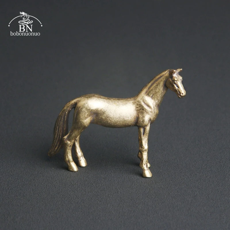 Antyczny mosiądz Solidny długi ogon Figurki koni Miniatury Feng Shui Ozdoby Miedź Zodiak Zwierzęta Mini Dekoracja biurka Rzemiosło