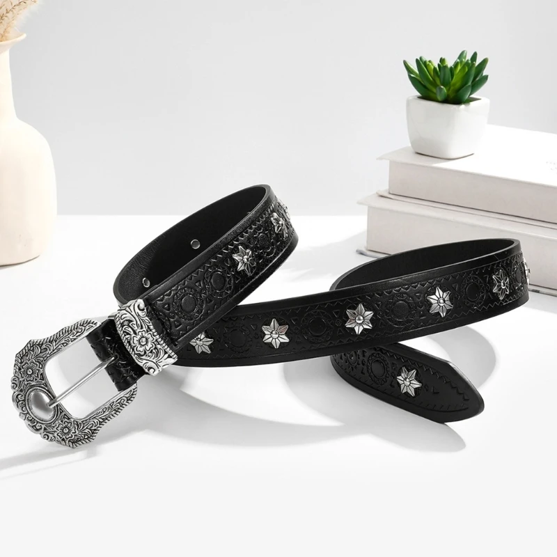 Trendsetting Black Belt with Star Rivets Eye Catching Waistband Versatiles for Men and Women