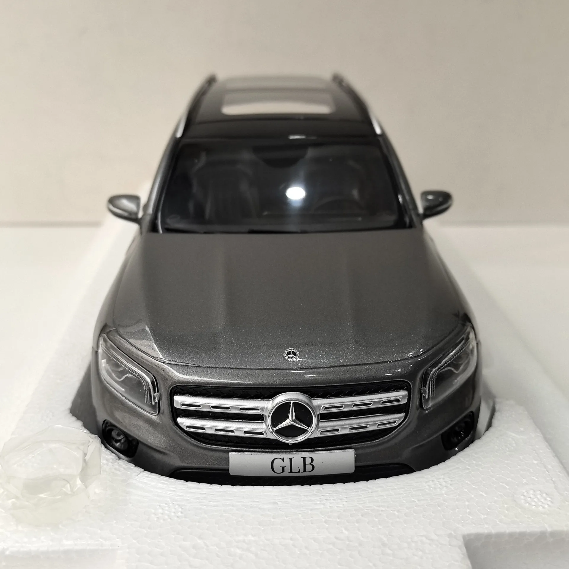 ダイキャストベンツ-ベンツ X247 GLB 2019 1:18 スケールのみ左右前輪ステアリング合金車モデルグッズおもちゃギフト