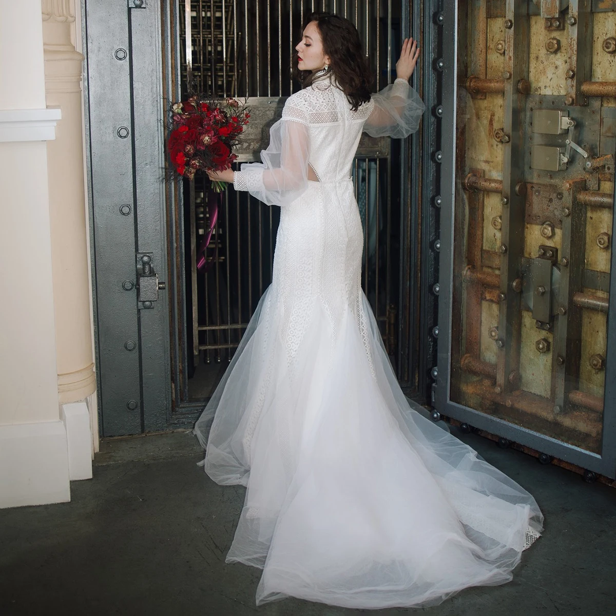 Unique Long Balloon Sleeves High Collar Lace Bridal Gowns Lace Cutout Mermaid Customized Plus Size Modest Muslim Wedding Dress