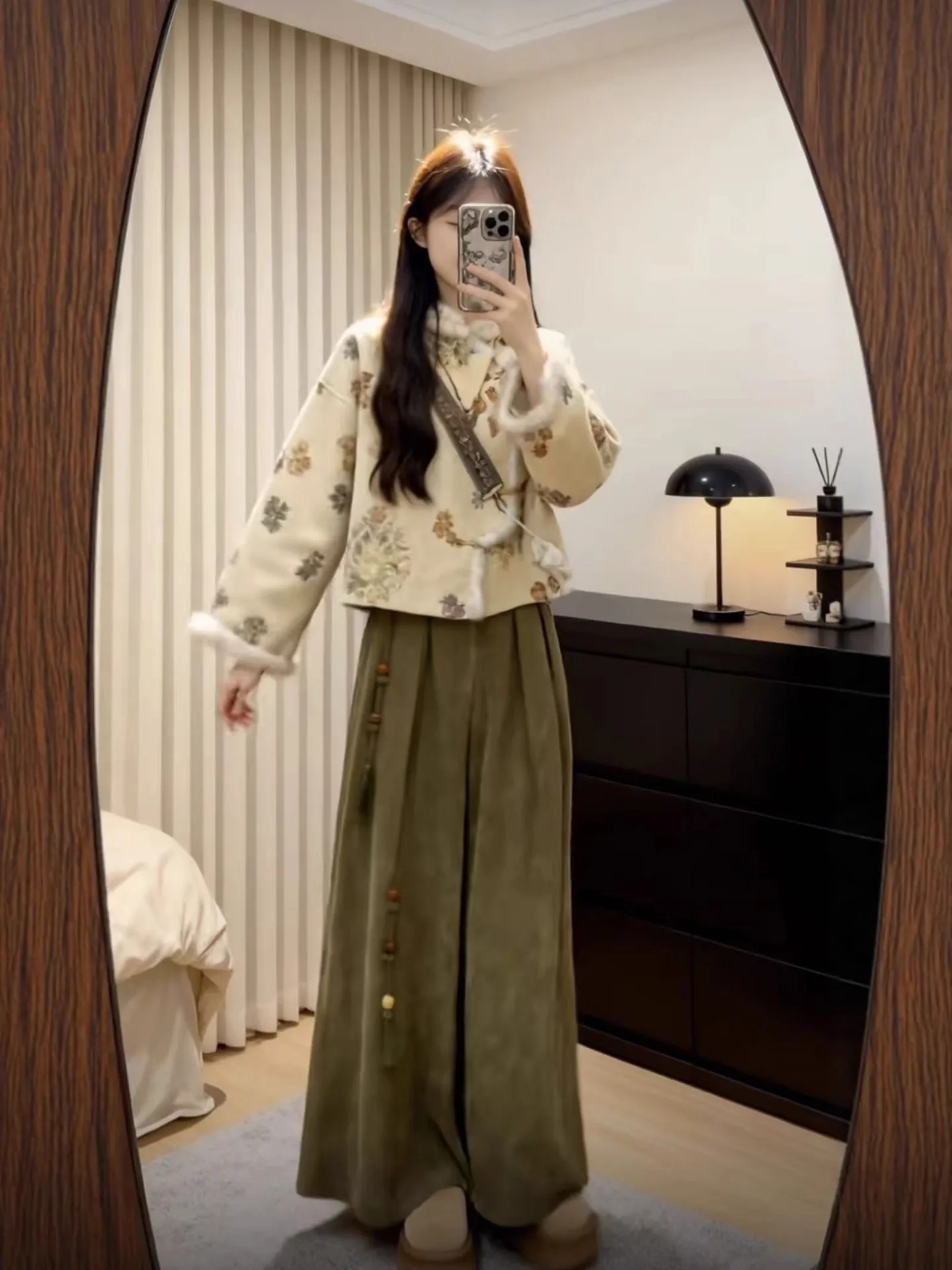 

New Chinese Style plus Size Women's Winter Fashion Set with Fleece Cotton Jacket And Wide Leg Pants High Waist And Warmth