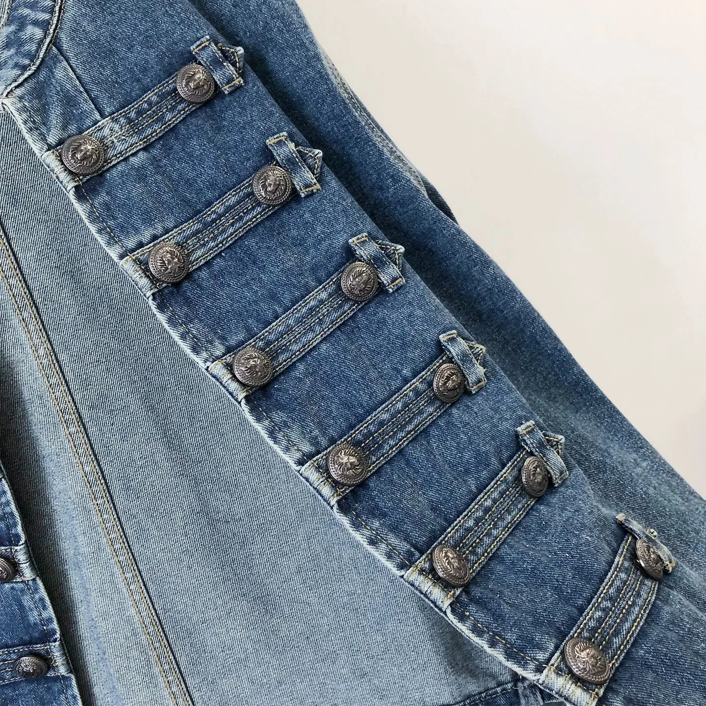 Women Vintage Military Style Denim Jacket Stand Collar Double Breasted Decor Button Cropped Jean Coat Long Sleeve Slim Fit Ladie - view 3