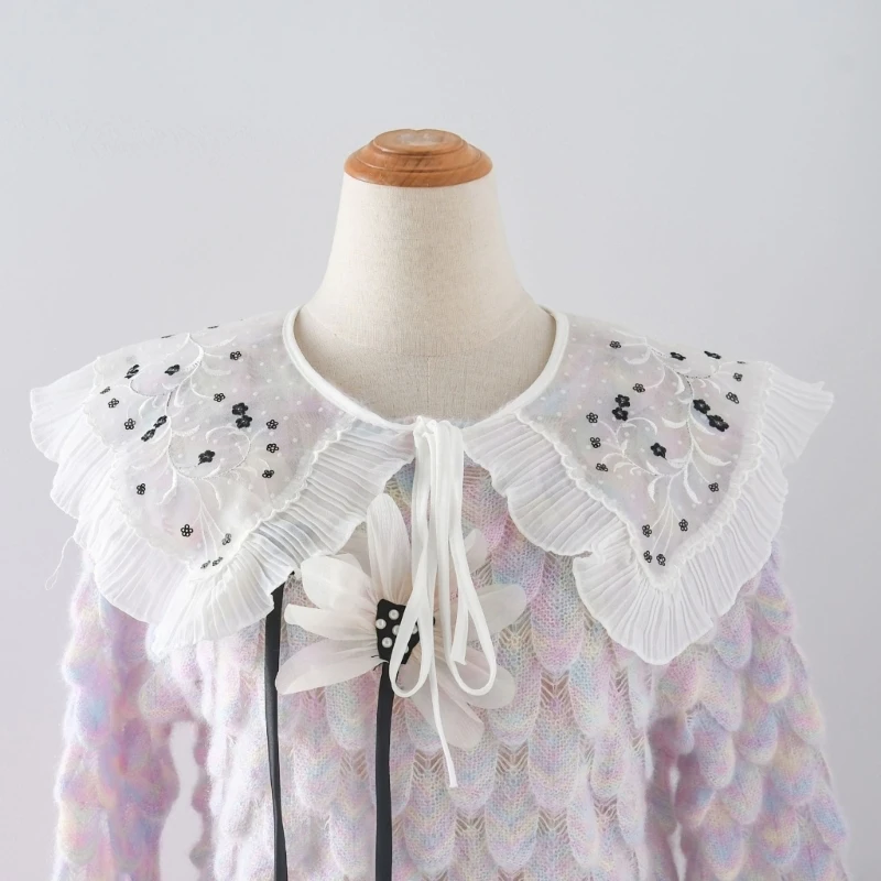 

Women Elegant Lace Floral Collar Embroidered Lapel Girls Decorative Spread Flouncing False Collar for Sweater Shirt Decoration