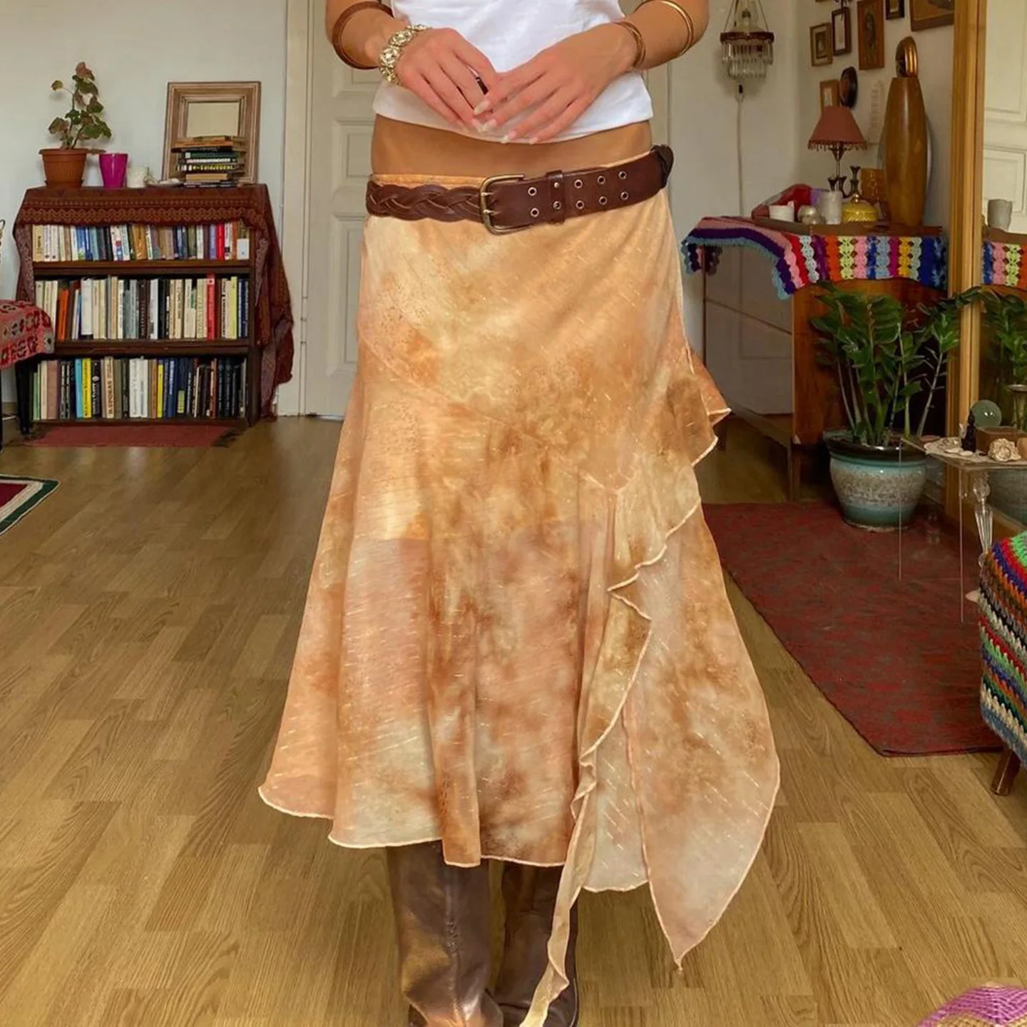 

American retro low-waisted irregular skirt Spice girl fashion waste soil with flowing flounce stitching long skirt.