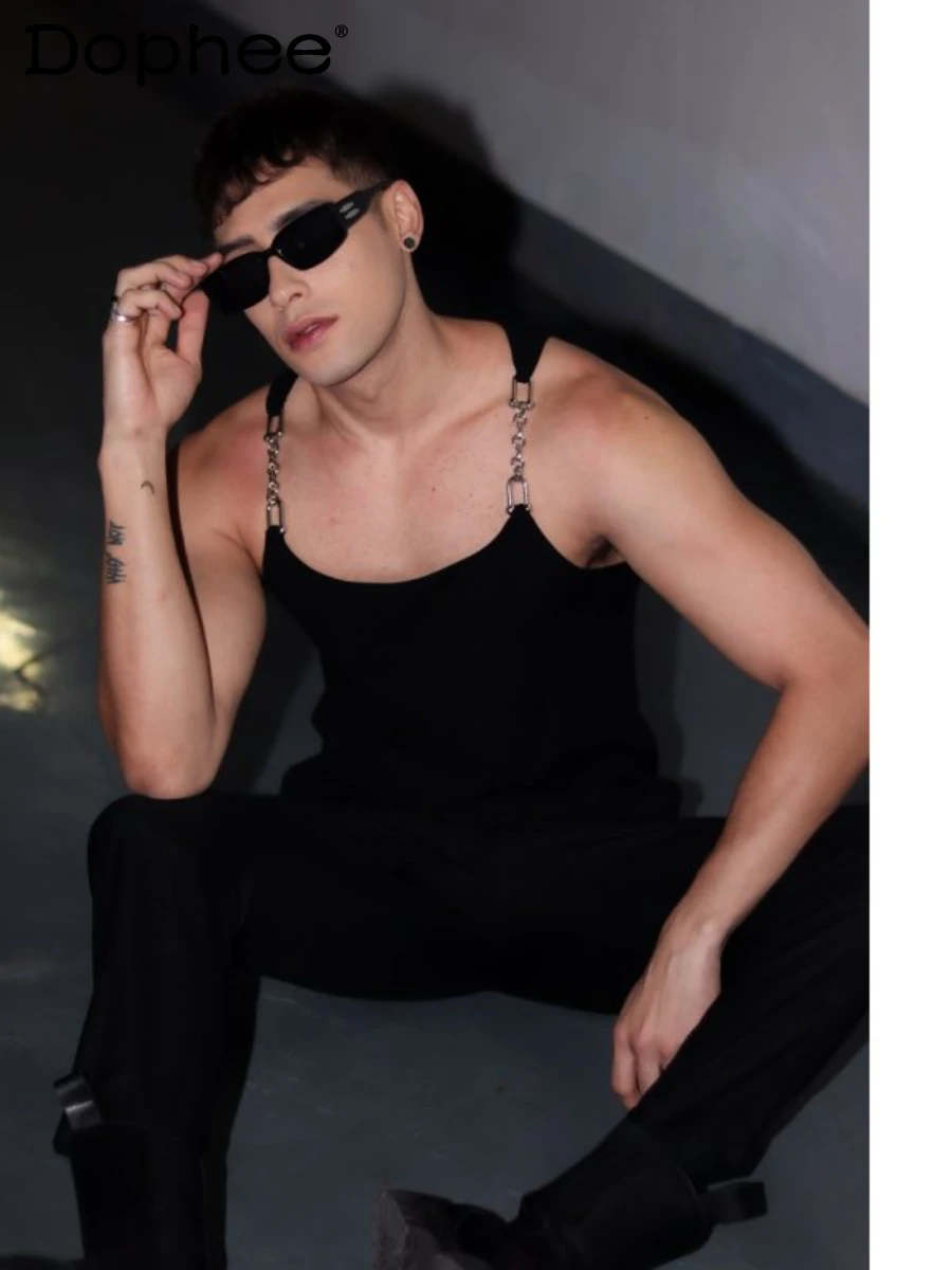 

Fashion 2024 Spring Summer New Metal Chain Knitted Vests Men's Trendy Handsome Sleeveless Solid Color Vests Men's Clothes