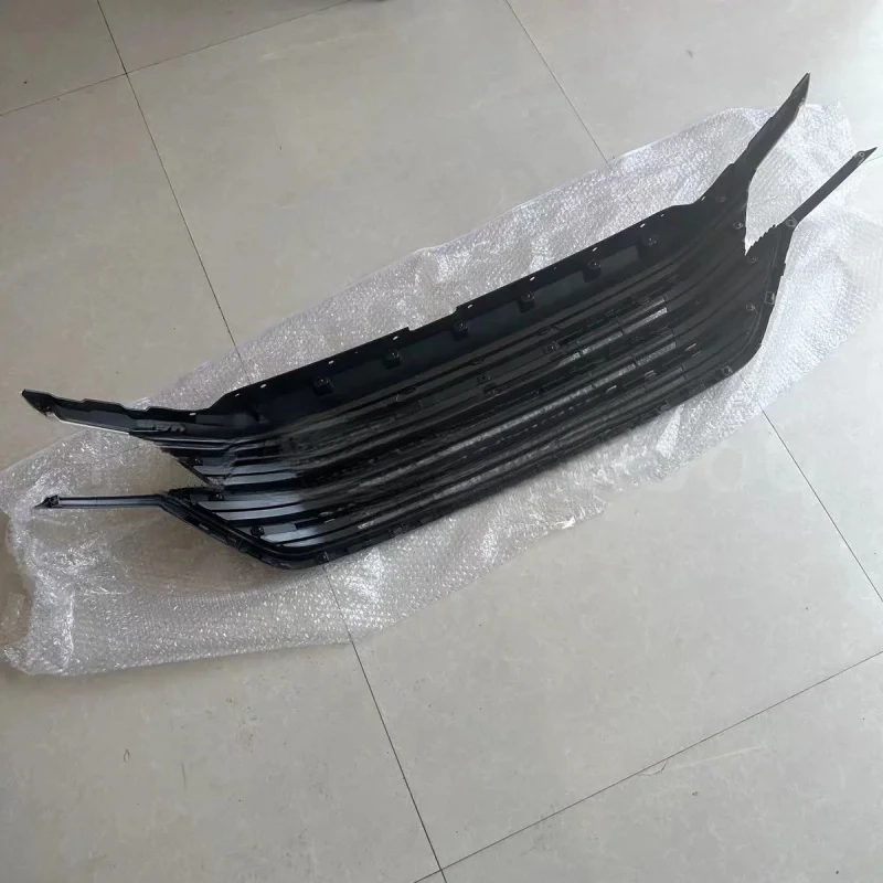 2020-2023 X70 Premium Auto Grille Replacement Glossy Black ABS Mesh Front Bumper Grille OEM Style
