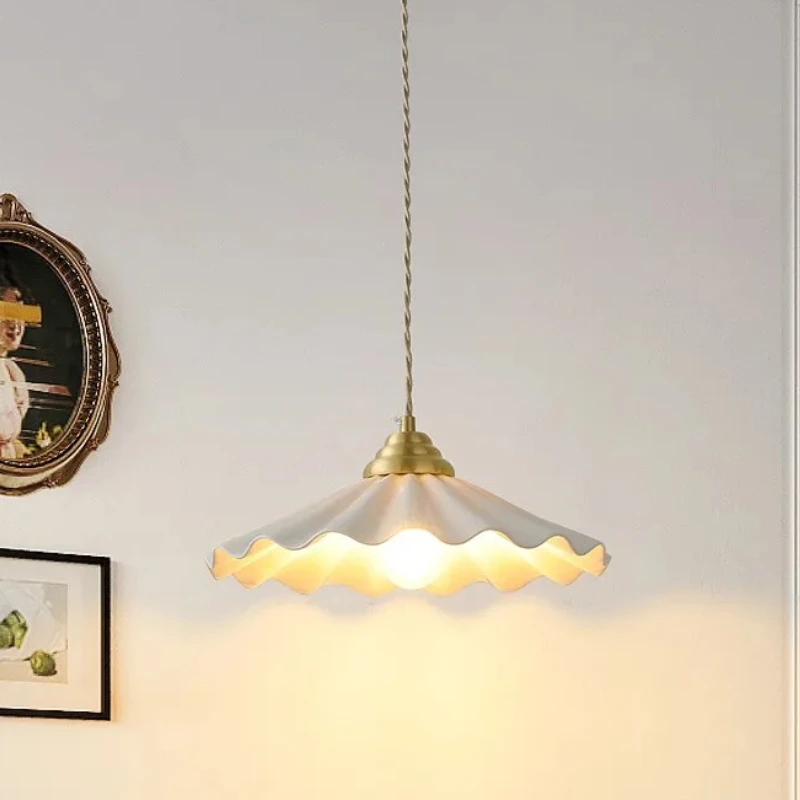 

Минималистичный подвесной светильник в японском стиле с листьями лотоса, кремовый минималистичный светильник для ресторана, керамический кружевной подвесной светильник для барной стойки