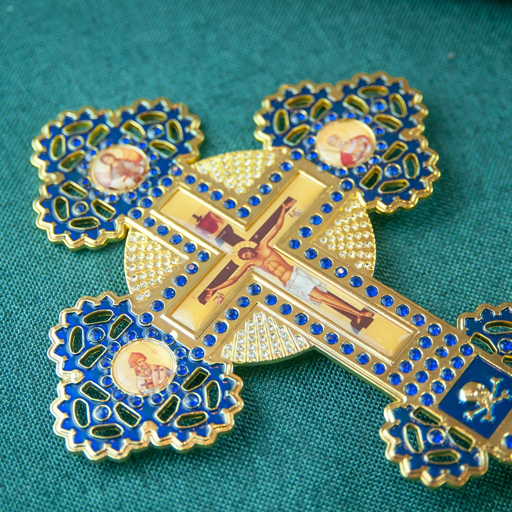 HTISOK Orthodoxes Segenskreuz Hochwertige Zinklegierung mit Blauen Edelsteinen für Kirchensegen, Gebet und Gottesdienst Religiöses Kreuz – Detail 4
