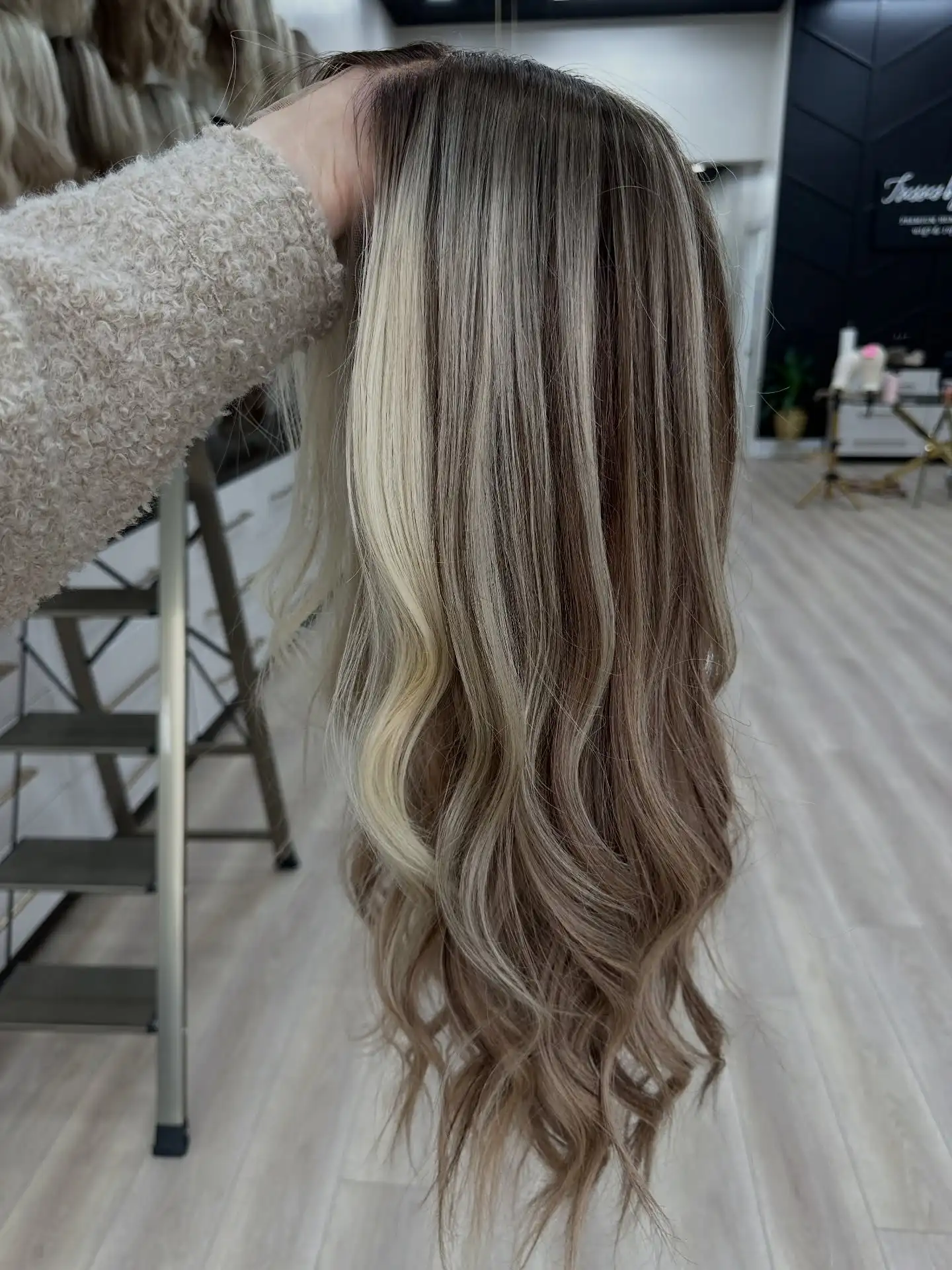 26 Inches Warm Colour Wigs Shadow Roots Mix Color Highlights Synthetic Lace Frontal Wigs 180% High Density Daily Cosplay Wigs