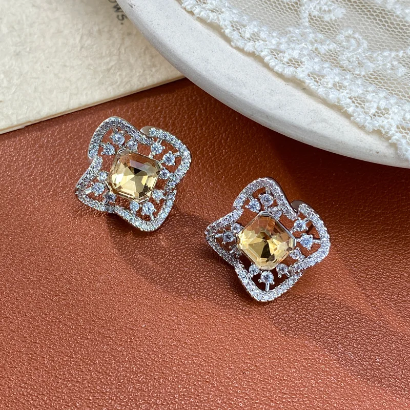 Full diamond hollow rhombus earrings personalized exquisite light luxury versatile super flash earrings