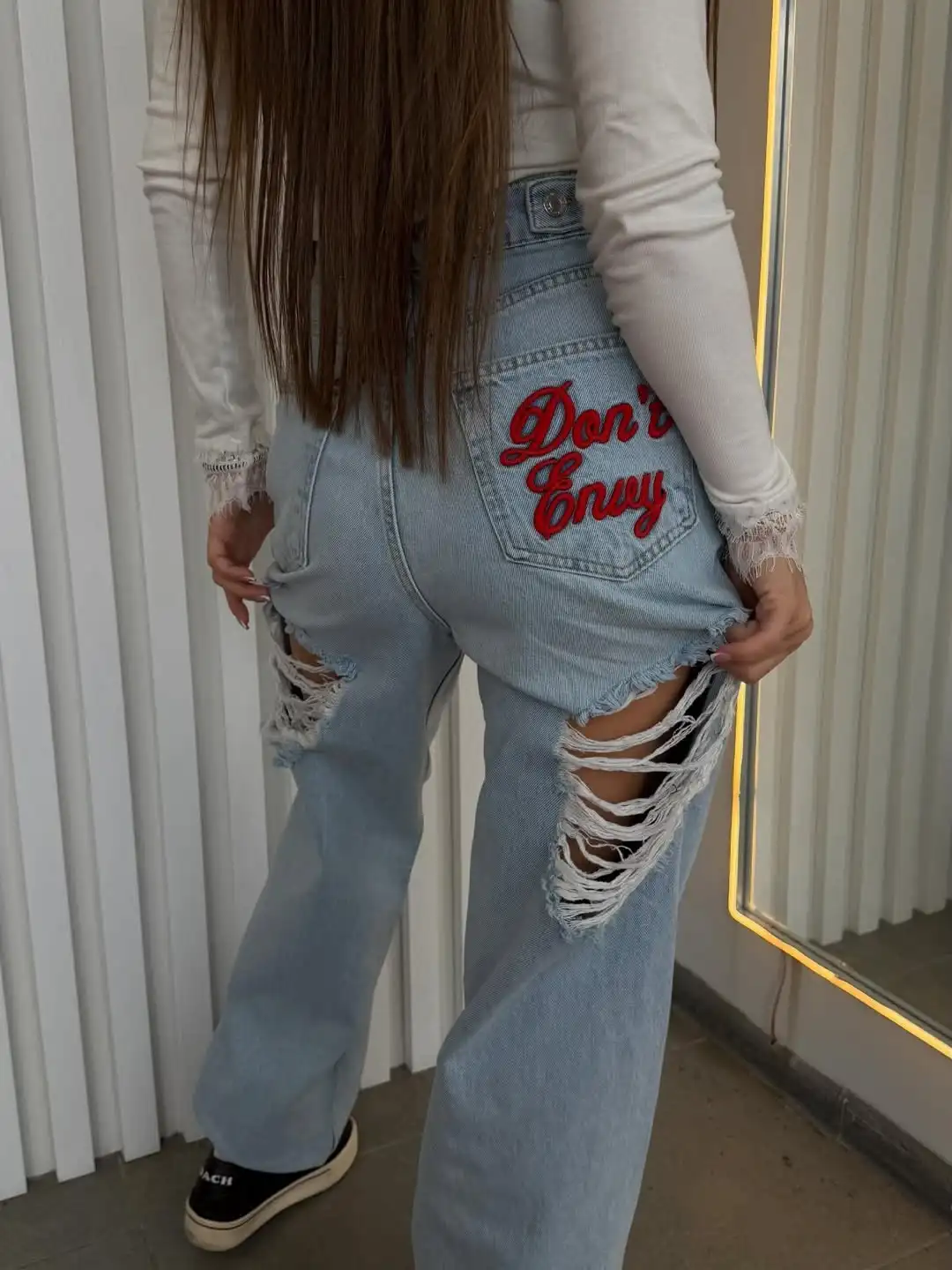 Red Embroidery Letter Ripped Jeans Women Hip Hop Wide Leg Denim Pants Y2k Baggy Slouchy Jeans Casual Fashion Gothic Streetwear