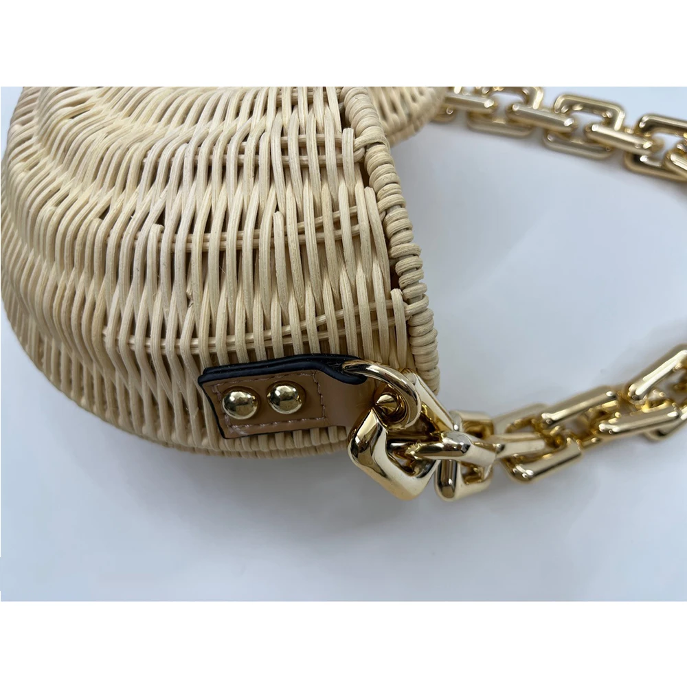 Luxury Conch Rattan Handbags Bohemian Shell Straw Bags for Women Thick Chains Shoulder Bag Wicker Woven Beach Designer Bag Tote