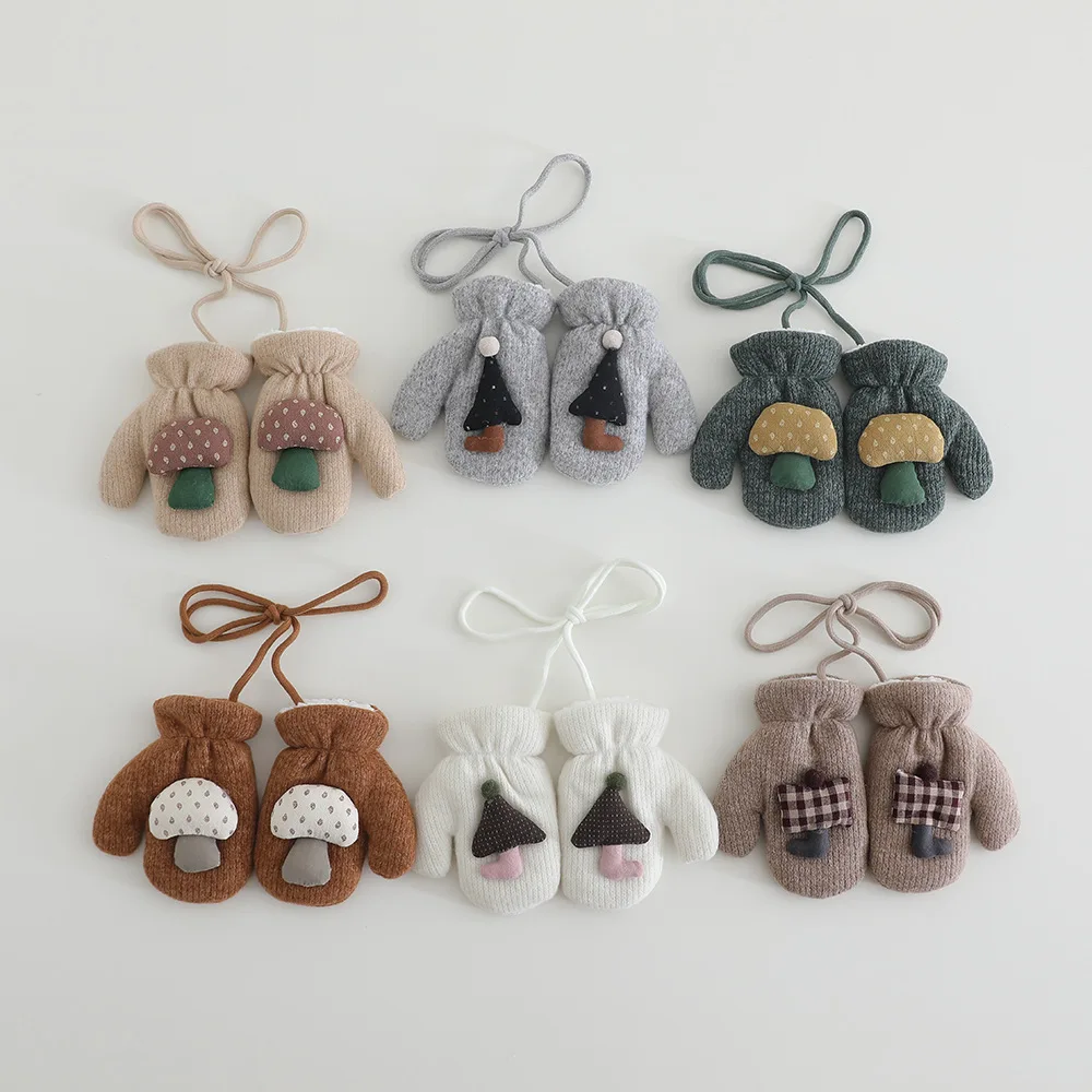 New Winter Baby Gloves Scarf Children Cute Cartoon Thickened Warm Mittens Scarves Hanging Neck Full Finger Gloves Kids Gloves