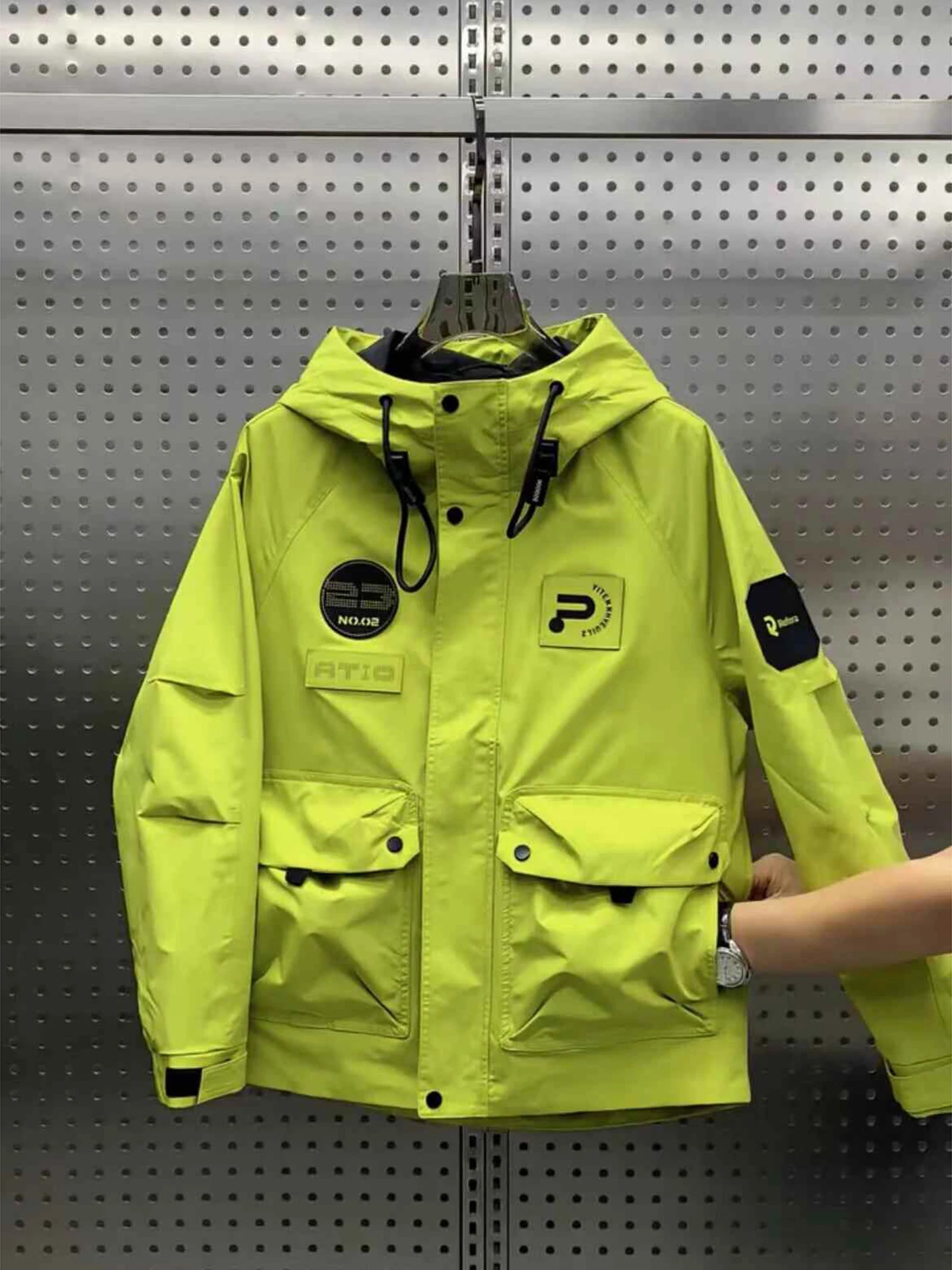 

Весенне-осенняя новая свободная мужская куртка с капюшоном, повседневная рабочая одежда из полиэфирного волокна, ветрозащитная, дышащая, удобная посадка, застежка-молния