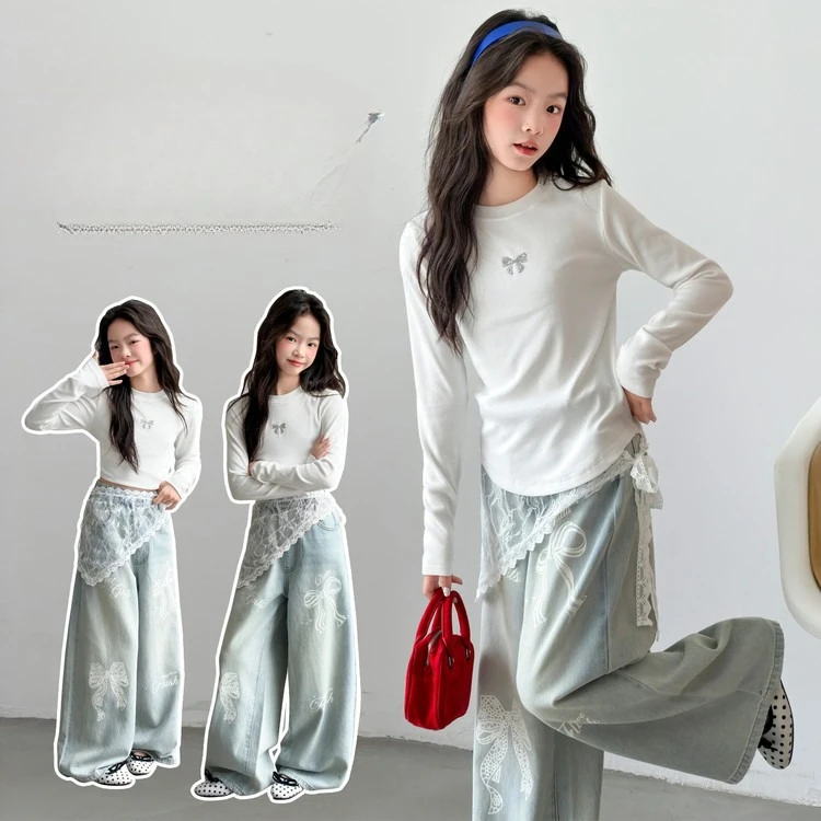 

Весенние комплекты для девочек-подростков: джинсы с кружевным поясом и блестящим бантом, белая хлопковая футболка, топ для детей, широкие брюки, детские наряды