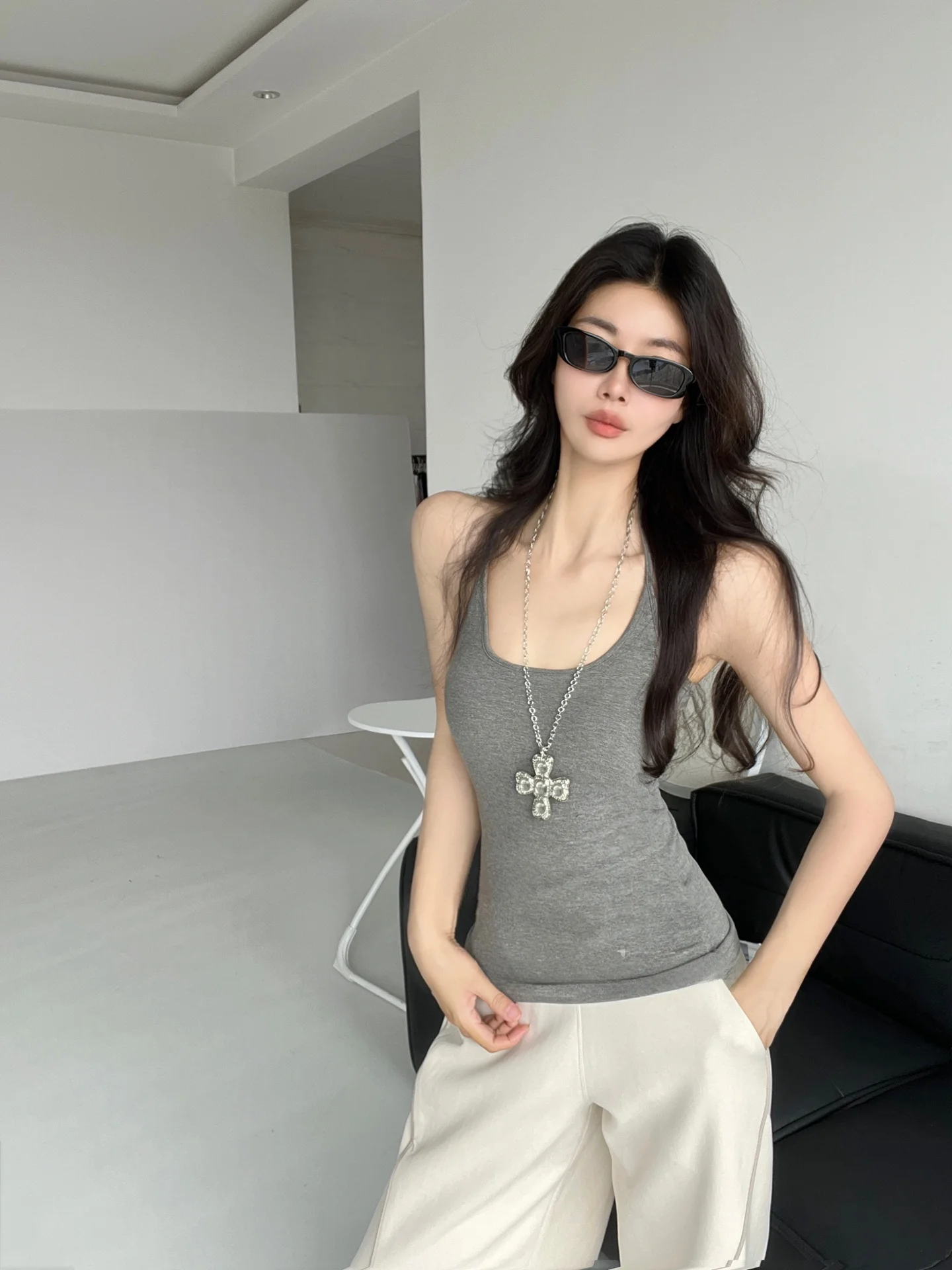 

Stunning Neline Pure Desire Hanging Strap Vest Women's Base Layer Outerwear Summer Hot Girl Beautiful Ba Street Sle Sli...