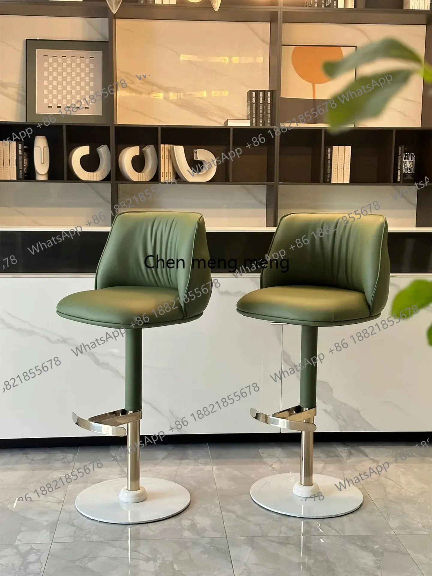 

Горячая распродажа: Современный минималистичный барный стул с подъемным механизмом, поворотный, высокий, с зеленой кожаной спинкой, дизайнерский стул для дома