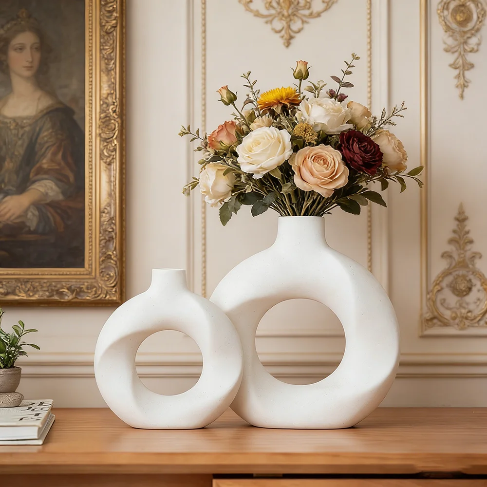 

2pcs/set New Geometric Ceramic Vases Sweet Circle Vases Desktop Vases Decorative Items Handicrafts Living Room White Pottery