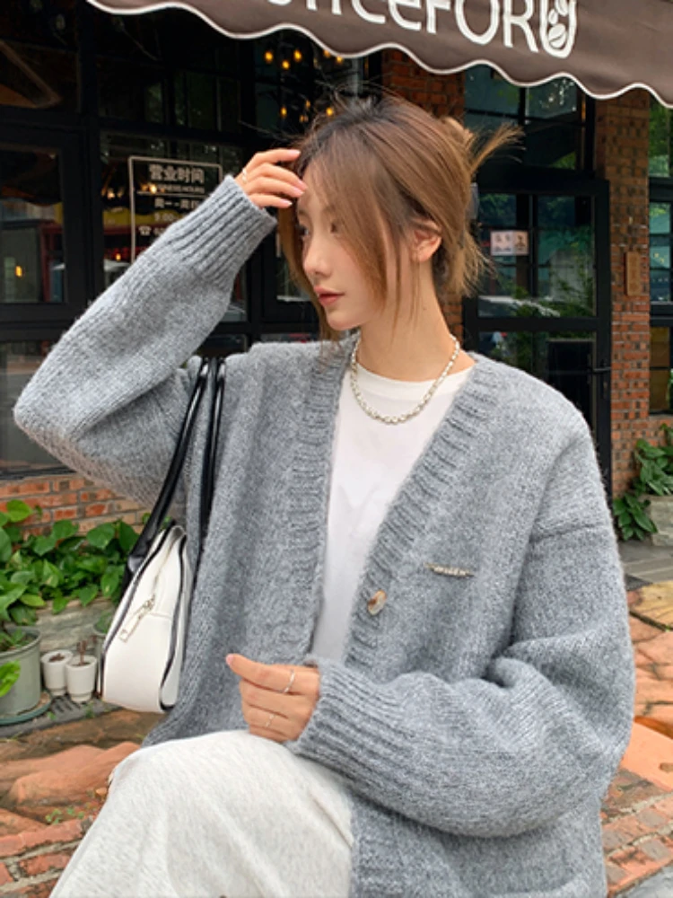 Autumn Cardigan Women Baggy Single Breasted Temperament Elegant Korean Style Stylish Simple V-neck Knitting Sweaters Aesthetic