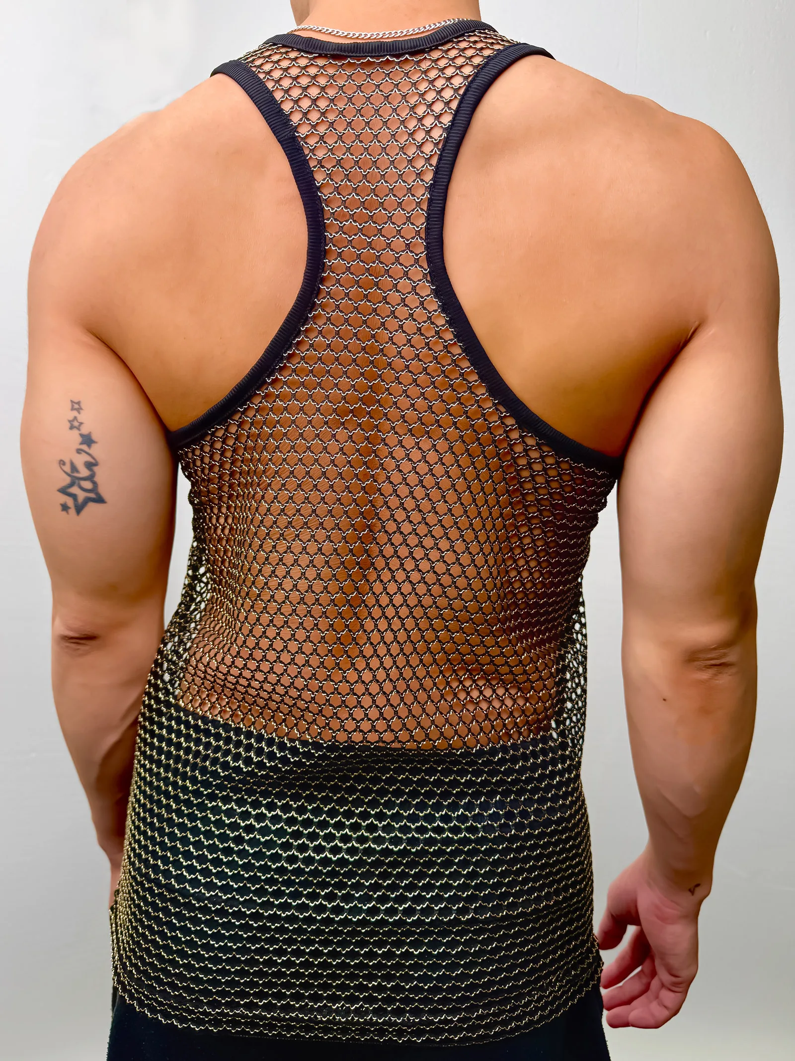 Sport-Mesh-Tanktop für Herren, Racerback, ärmelloses Shirt, Fitness- und Lauf-Muskelshirt, bunte Linien, durchsichtige Netz-Oberteile – Detail 7