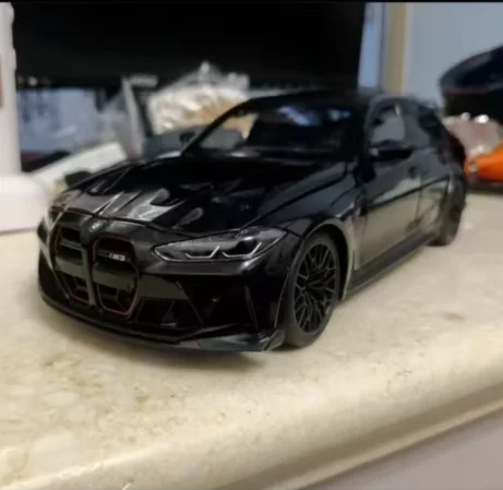 1:18 BMW M3 CS LCI Sports Car Diecast Model Alloy Toys Doors Opened Front Wheel Steering Shock Absorption Cars Gifts for Friends