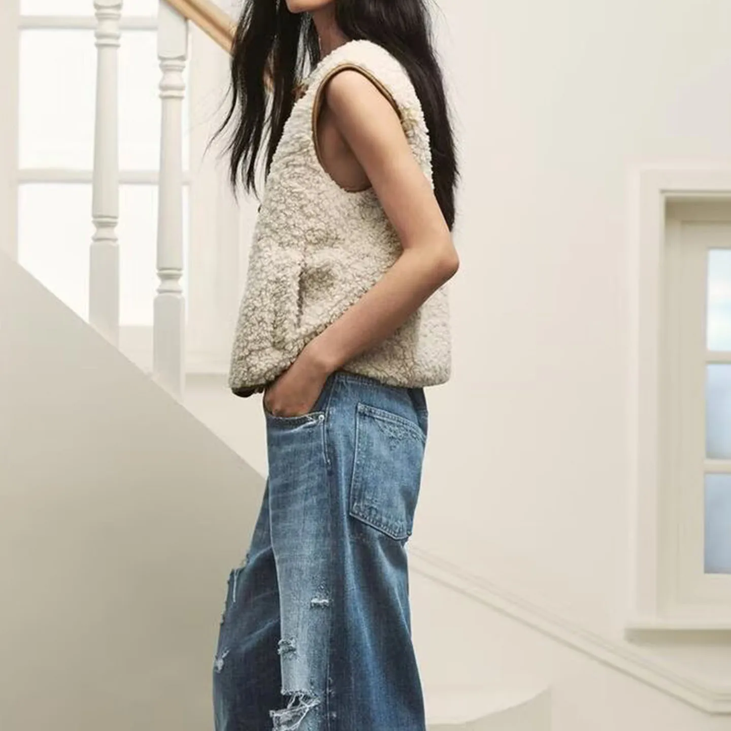 سترة من فراء الضأن المزخرفة بعقدة من Ele Z للسيدات على الموضة 2025 ملابس خارجية جديدة من النيلين بطول عام 2022