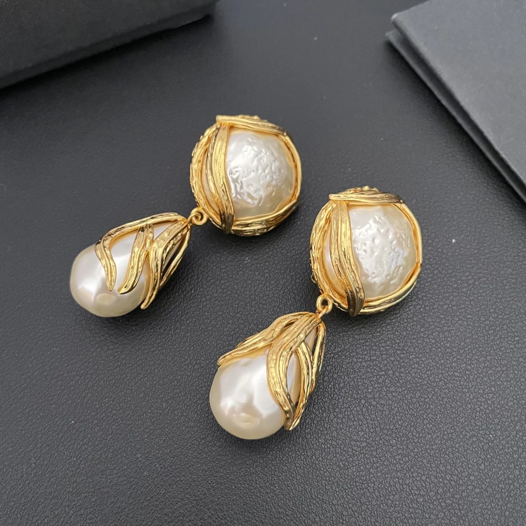 

Antique style pearl pendant earrings