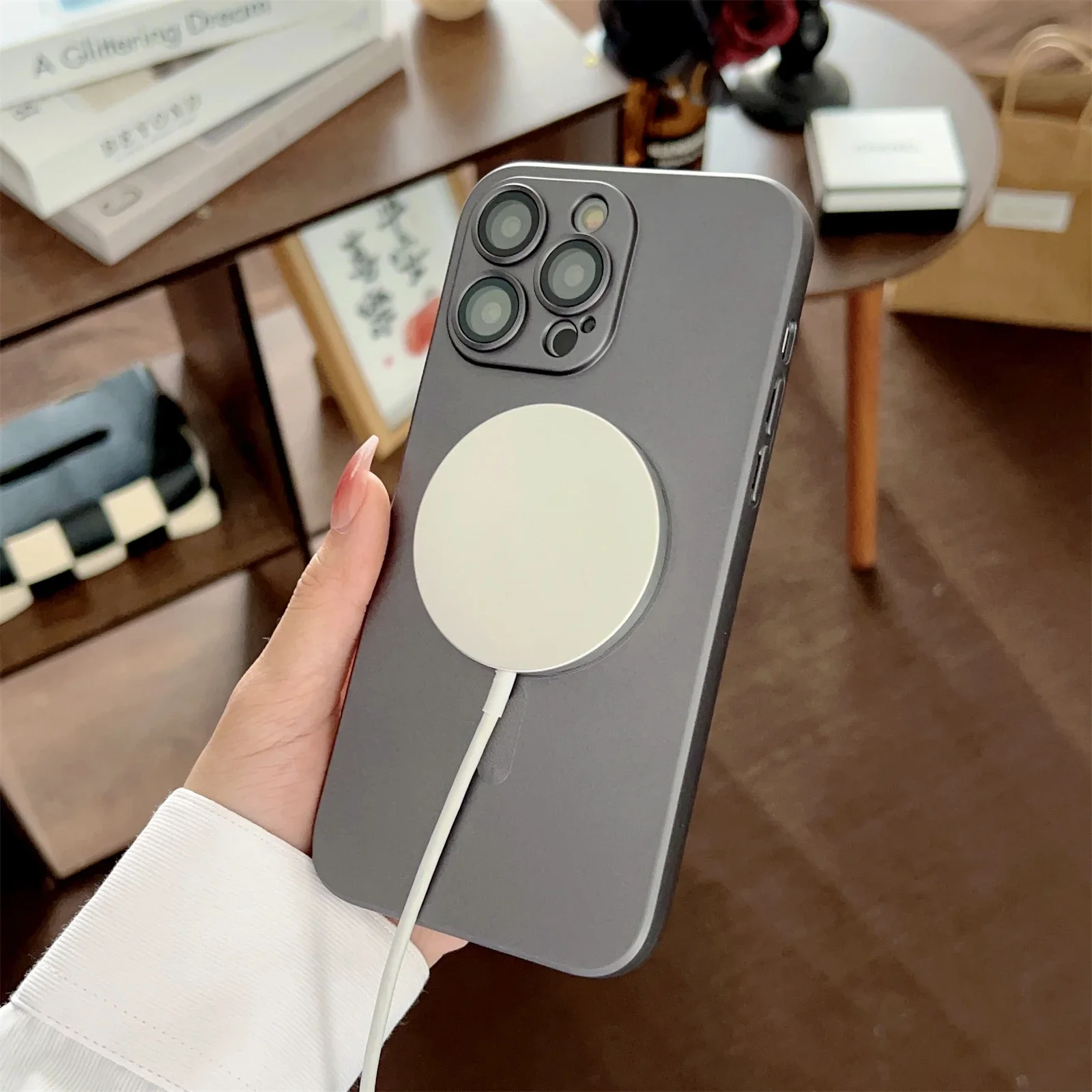 Роскошный чехол для телефона Magsafe с беспроводной зарядкой для iPhone 16, 15, 14, 13, 12, 11 Pro Max Plus, защитный чехол с магнитным матовым бампером и объективом