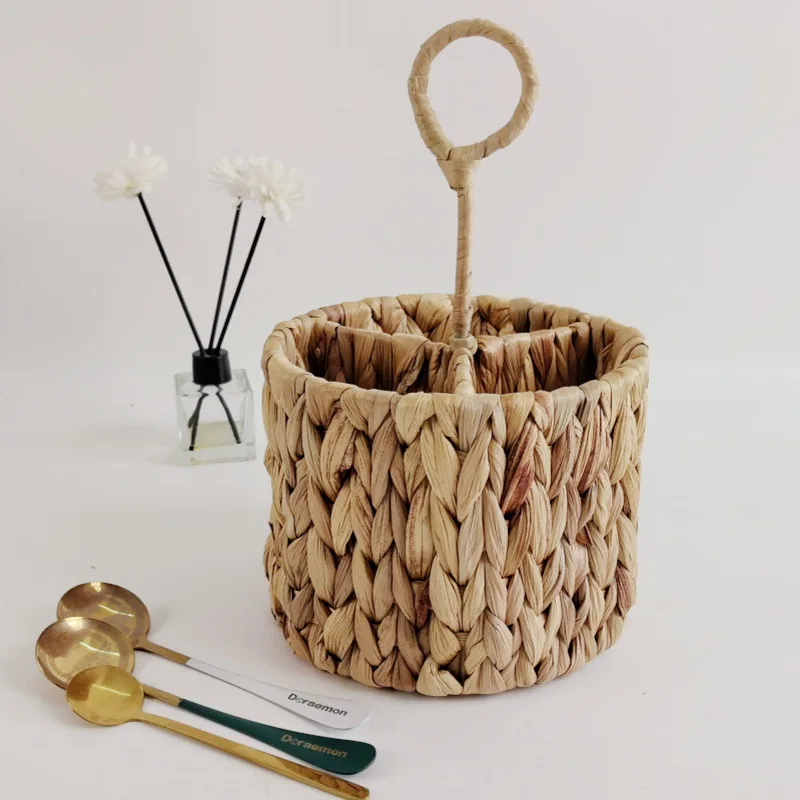 Storage Basket Water Hyacinth Grass Hand-woven Round Knife and Fork Basket Portable Small Flower Basket Storage Basket Organizer