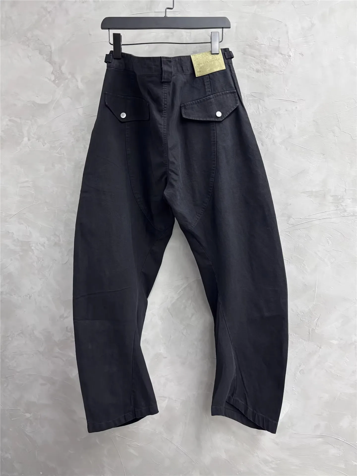 أوين ساك الرجال السراويل البضائع القطن عادية كبيرة الحجم القوطية الرجال Sweatpants الخريف الصليب الصلبة فضفاض أسود مصمم بنطلون طويل