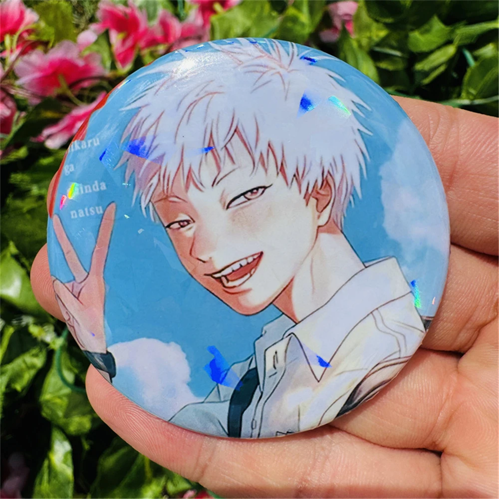 58mm Anime L'estate Hikaru Died Tsujinaka Yoshinori COSTUME Cosplay Distintivo Pin SPTE Spilla in banda stagnata Prop Regalo di Natale