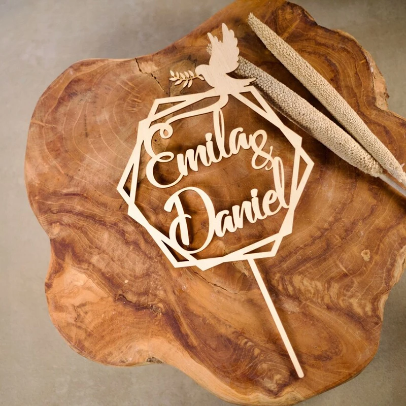 Décoration de gâteau de mariage personnalisée, hexagone personnalisé avec nom en bois de colombe