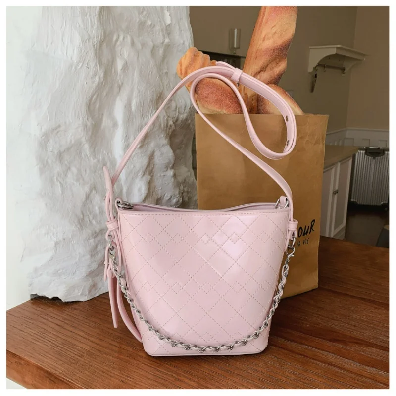 

2026 Women's Handbag New Silver Tote Bag Classic Car Seam Handheld Chain Bag