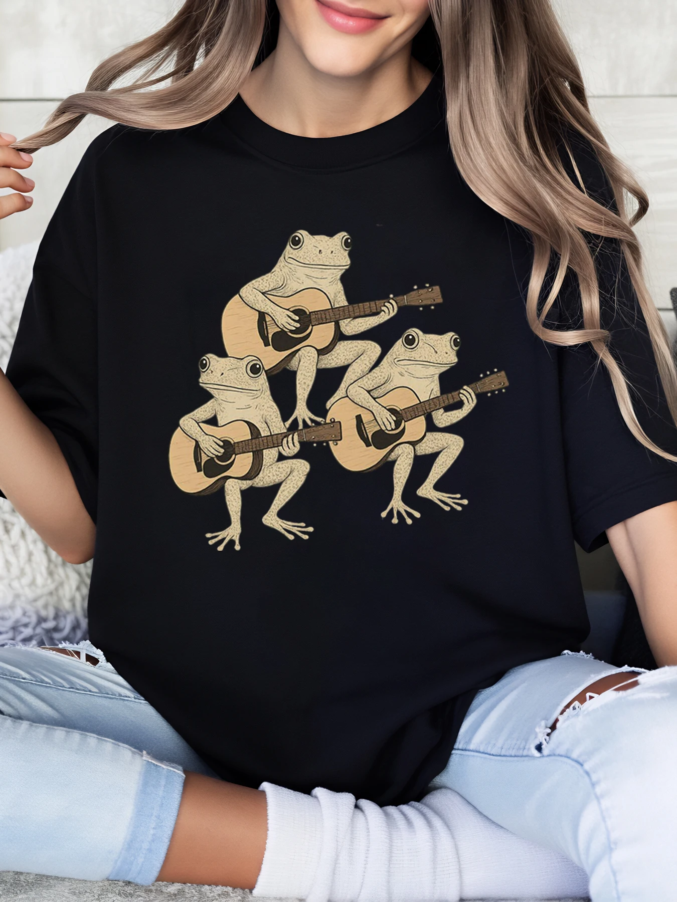 

Frogs Playing Guitar Print Halloween Tee Shirt Women Casual Outfit Black Plus-Size