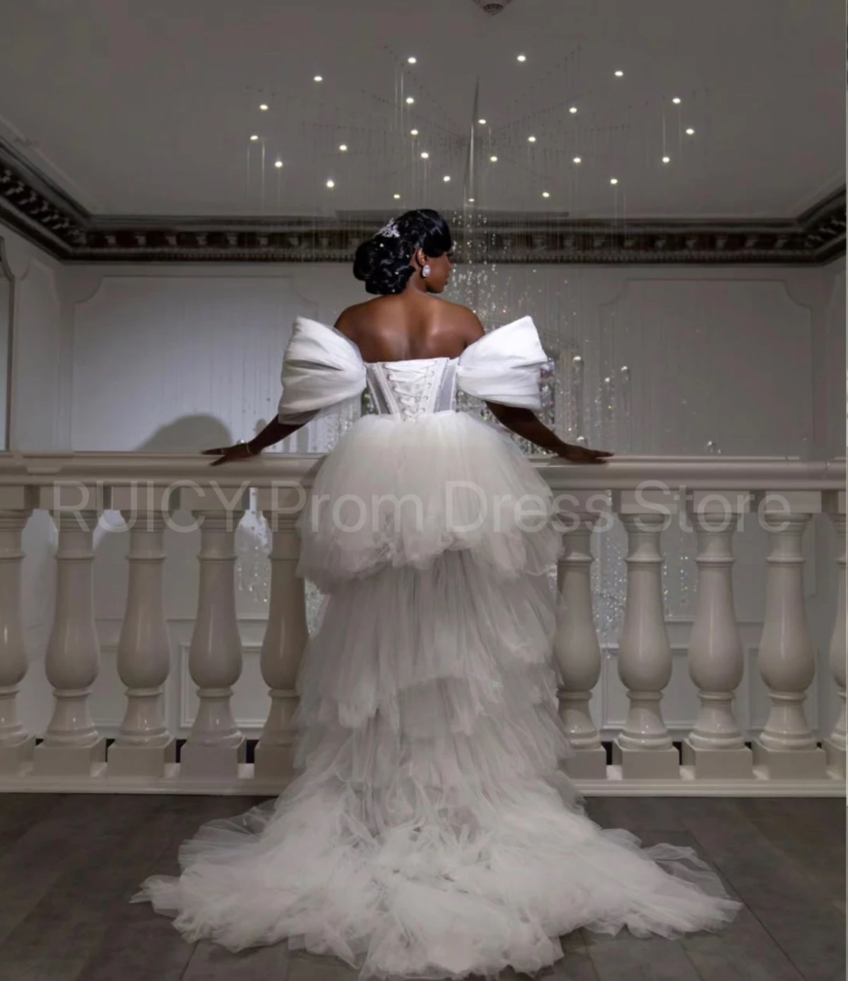 2025 wysokie niskie suknie ślubne frezowanie dekolt w kształcie serca wielowarstwowy tren suknia dla panny młodej na bal dla nowożeńców suknia Vestidos de novia