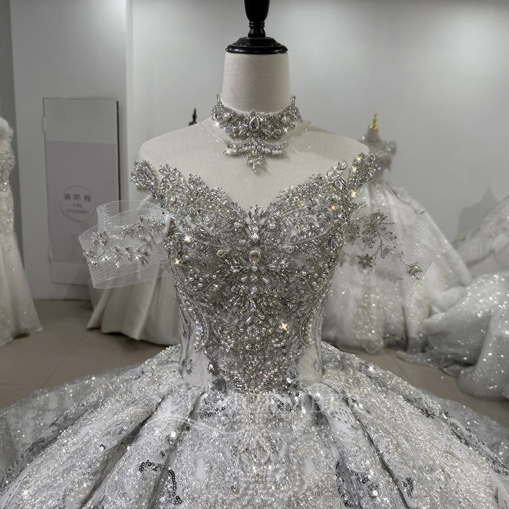 فستان زفاف أنيق برقبة دائرية وأكمام قابلة للانفصال فستان زفاف لؤلؤي فستان زفاف لامع مخصص فيستدوس دي نوفيا بودا