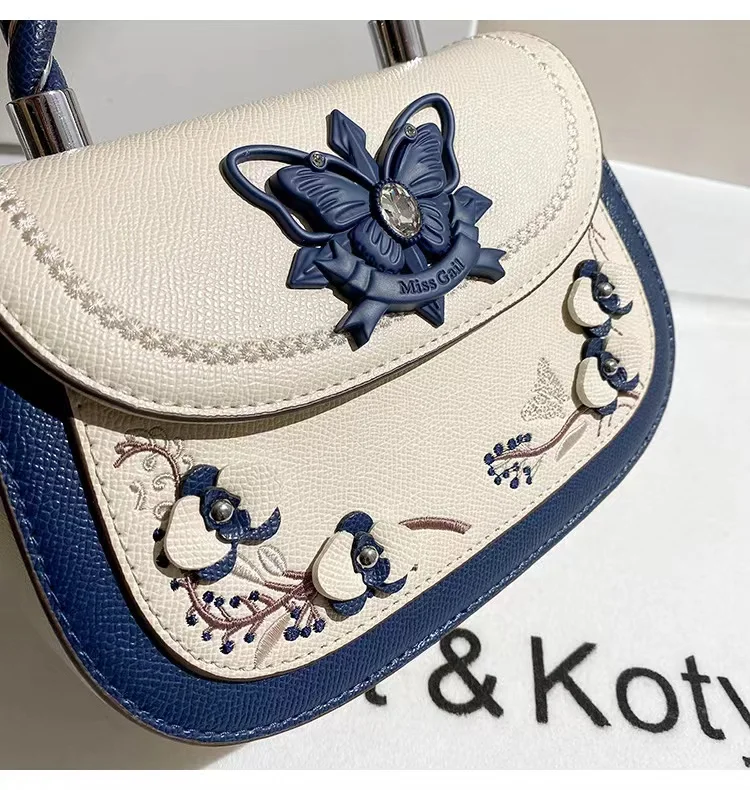 Women Fashion Handbag High Quality Textured Leather Square Bag Embroidery Appliques Messenger Bag Lady Purse Female Casual Bag