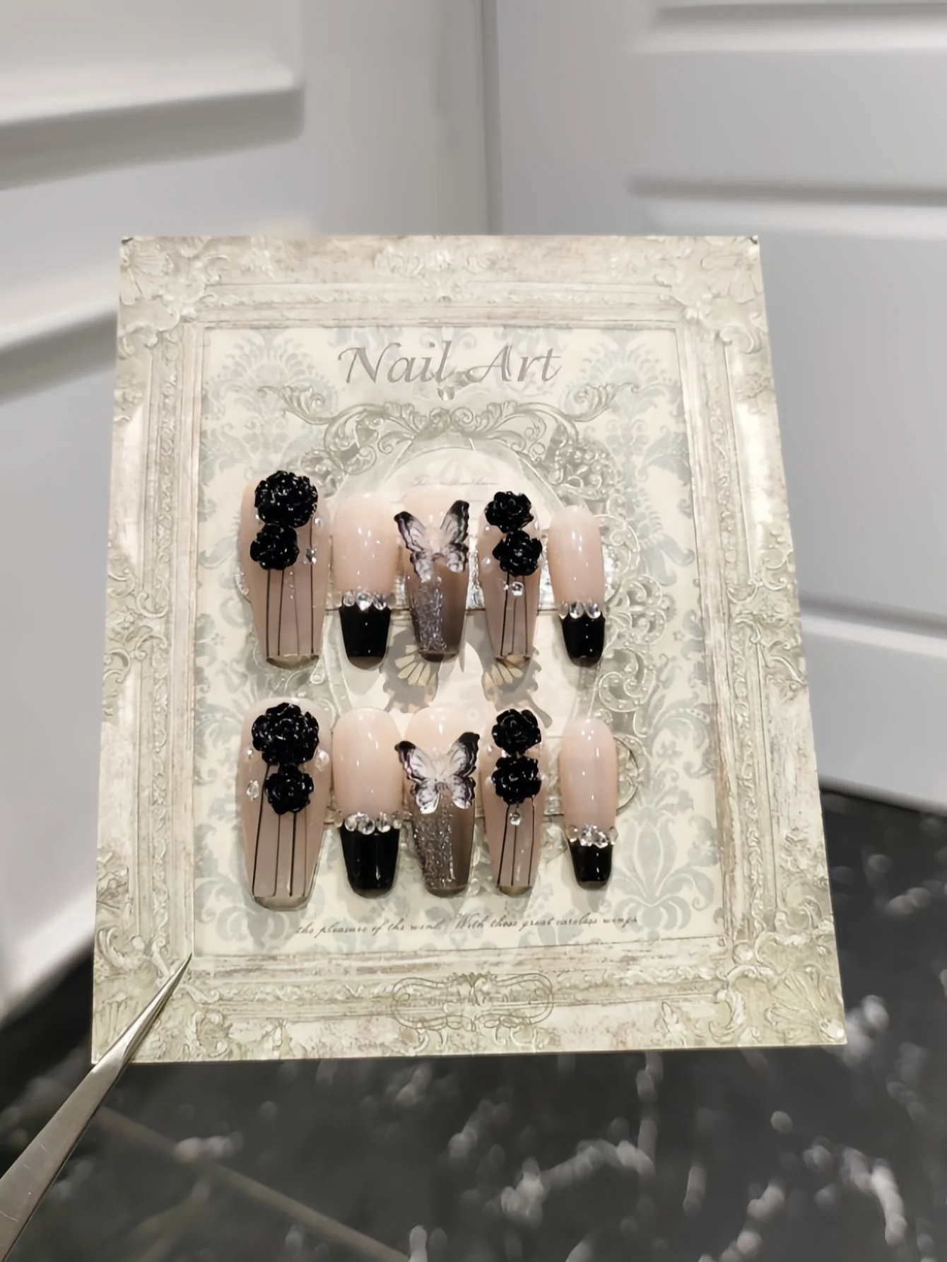 10-Piece Set of Nude Black French-Style Black Rose Butterfly Dark Gothic Press-On Nails, with a Nude Skin Base Color Contrasting with Pure Black French Edges, Unlocking a Pure and Alluring Dark Gothic Vibe