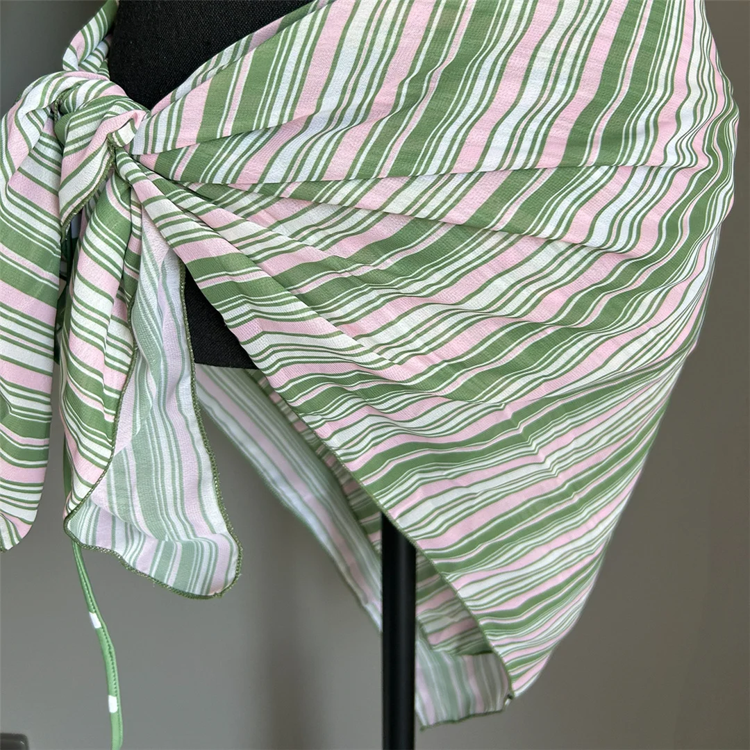 Mit Sarong, gestreiftem Bikini, Damen-Badeanzug, dreiteiliges Bikini-Set, mit Trägern, gepolstert, Badebekleidung, Badeanzug, Modell V8453. – Detail 6