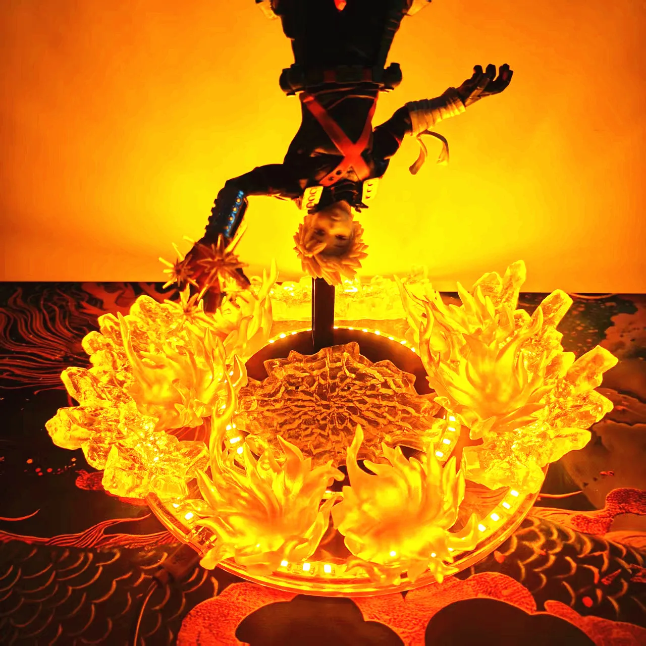 ฟิกเกอร์อนิเมะมายฮีโร่อะคาเดเมีย คาสึกิ บาคุโกะ รุ่นปลุกพลัง พร้อมเอฟเฟกต์การระเบิด  แบบประกอบเอง  วัสดุ PVC ของสะสม