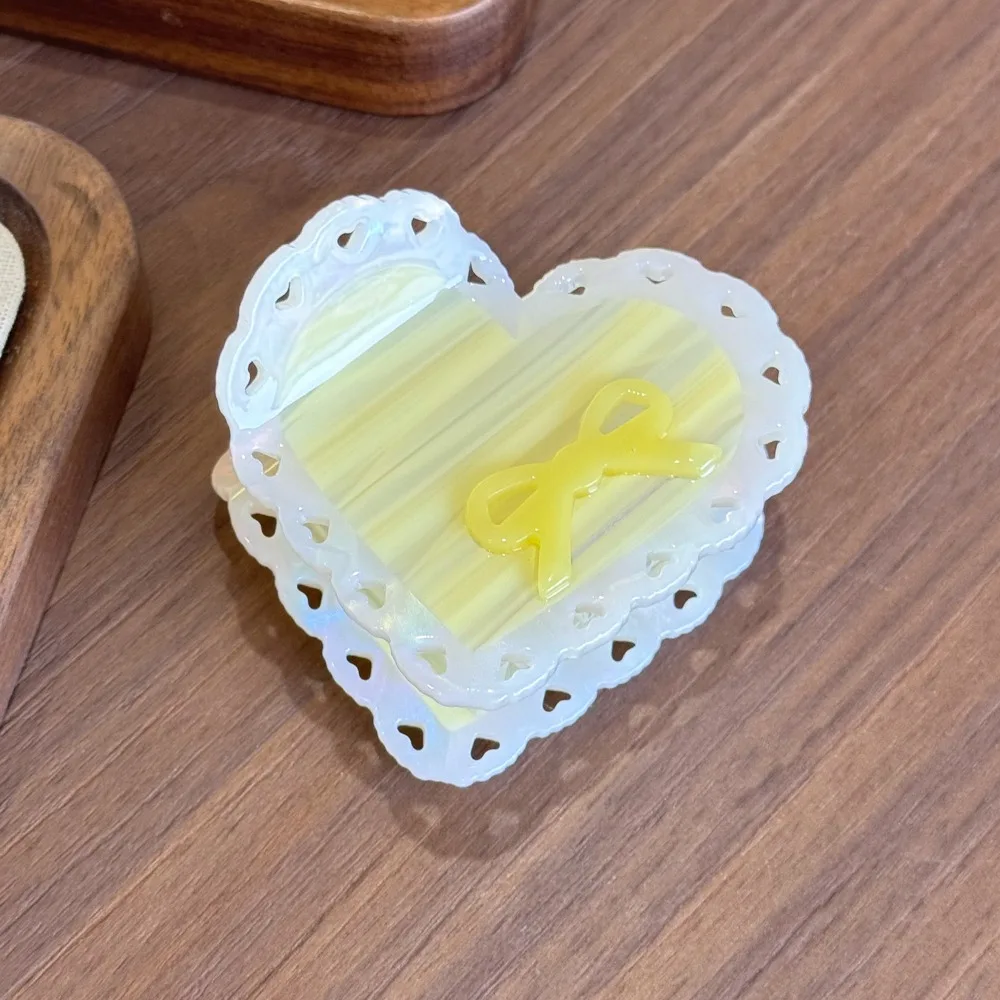 

Fashion Elegant Heart Shark Clip Stripe Korean Style Acetic Acid Hair Claw Headwear Acrylic Bow Hair Claw School