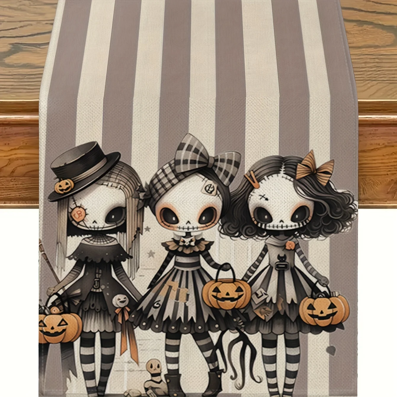 1 Gothic Halloween Doll Table Runner, Three Dark Dolls Holding Pumpkin Lanterns Painted on a Striped Background, Suitable for Halloween Parties, Gothic Theme Parties, Dark Style Cafes, Horror Scripts, Creative Studios, Holiday Markets, Personalized Home Decorations, Halloween Gift Scenes