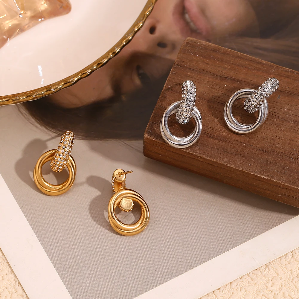 B. Belle Weißer Zirkon-Doppelring-Ohrstecker, einfacher Edelstahl-Schmuck für Frauen und Mädchen, Party, Alltag, wasserdicht – Detail 7