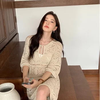 한국어 스타일 중공 크로 셰 뜨개질 니트 드레스 여성 여름 휴가 슬리밍 티셔츠 드레스 디자인 감각 틈새 루즈 피트 