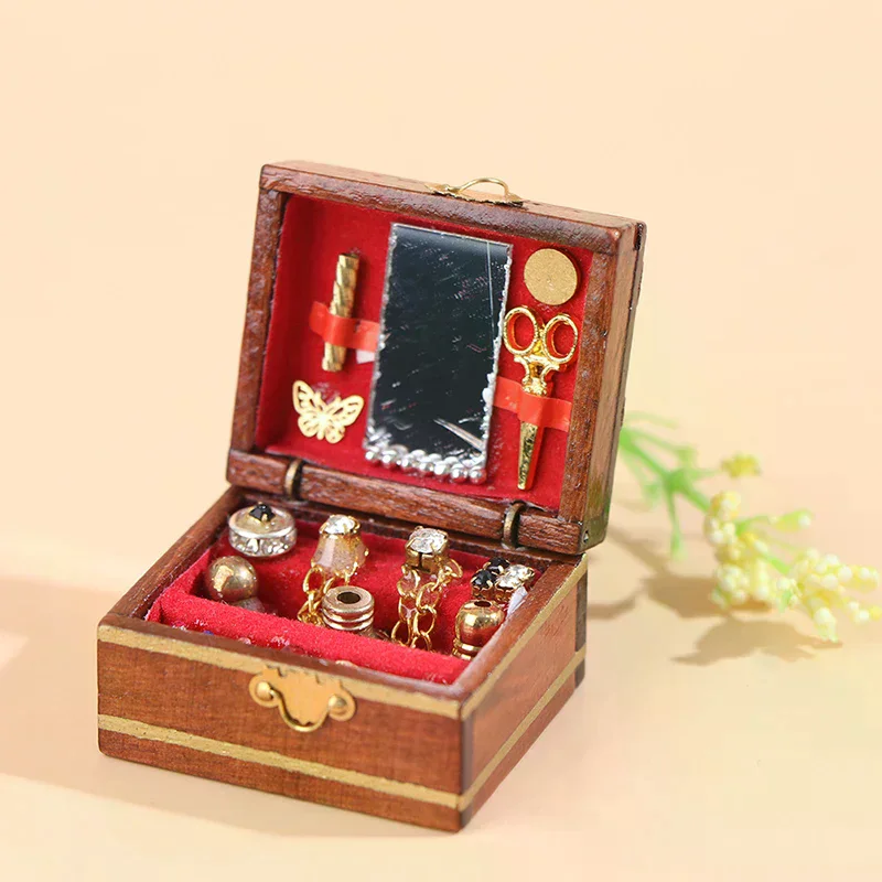 กล่องใส่เครื่องประดับจิ๋ว 1 ชิ้น แบบจำลองบ้านตุ๊กตา ของเล่นเด็ก DIY ของจิ๋วสำหรับตุ๊กตา