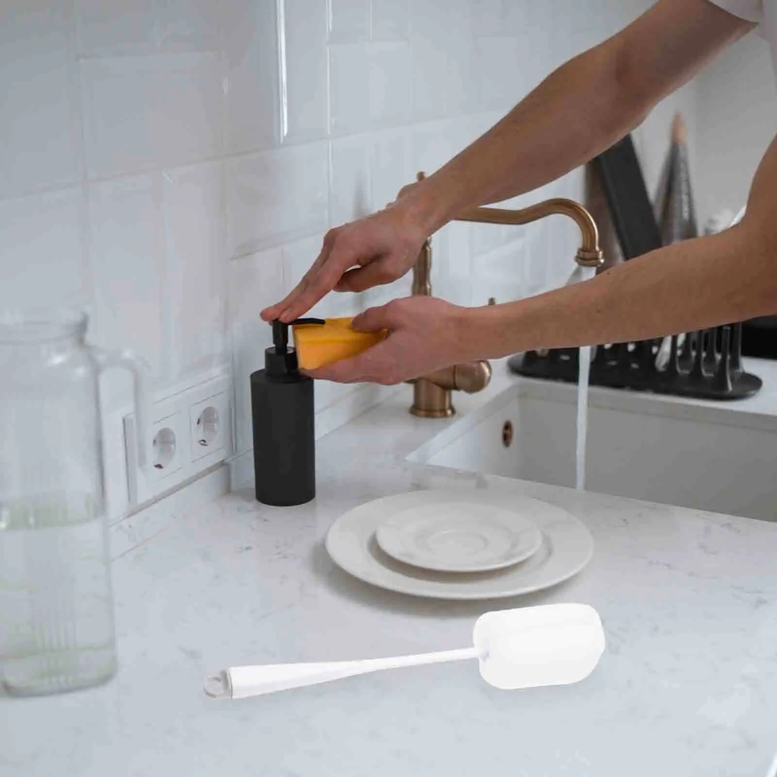 4Pcs Baby Bottle Brush High Durability 360 Degree Cleaning Hangable Wall Storage Portable Cup Cleaning Tool Bottle Brush