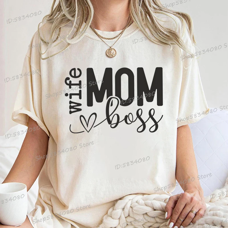 أمي زوجة بوس الجرافيك تي شيرت المرأة المباركة ماما قصيرة الأكمام المحملة أمي الحياة الكلاسيكية بلايز تيز عيد الأم سعيد مضحك تي شيرت