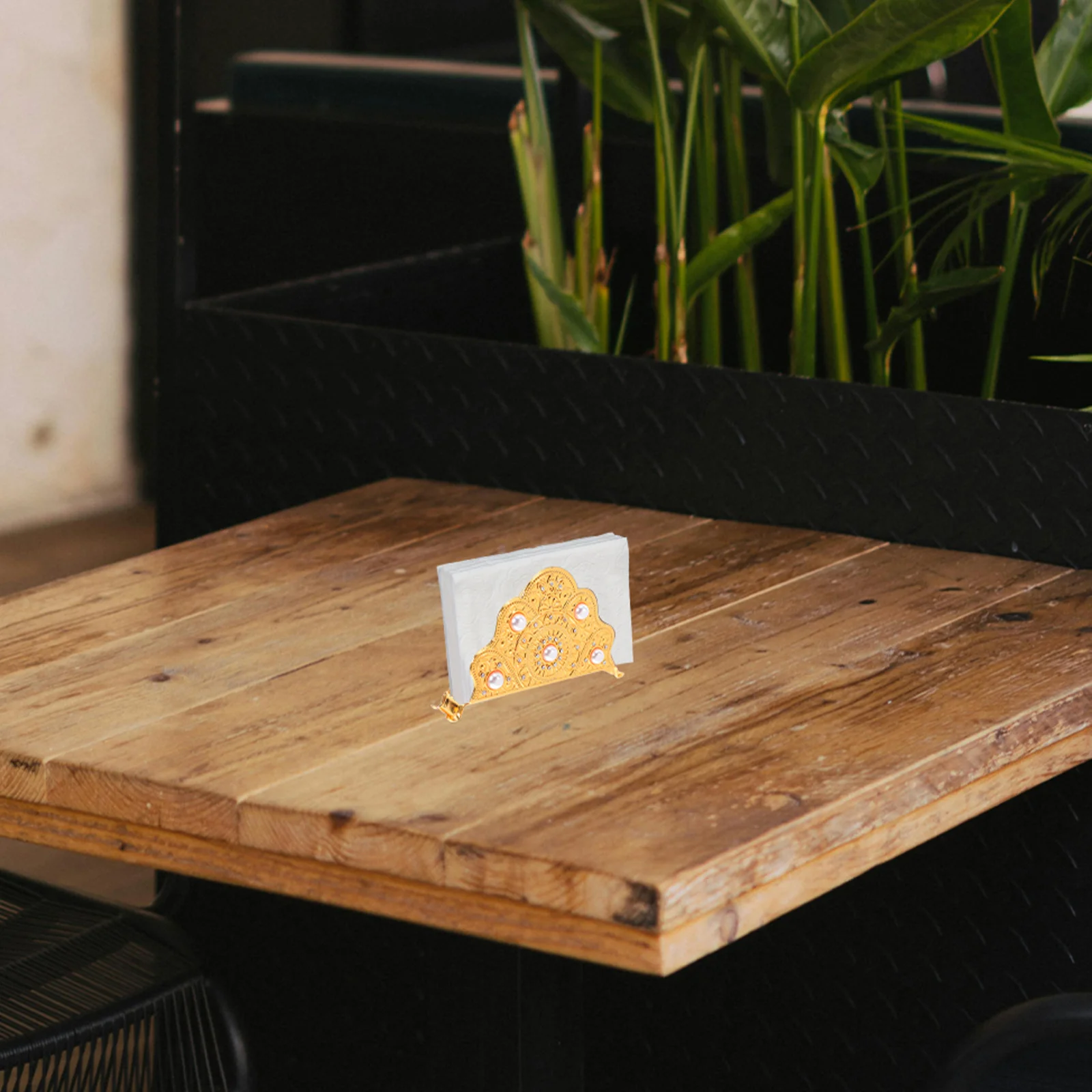 

Sophisticated European Design Napkin Holder Iron Stand Versatile Storage Home Hotel Bathroom Table Elegant Space-Saving Rack