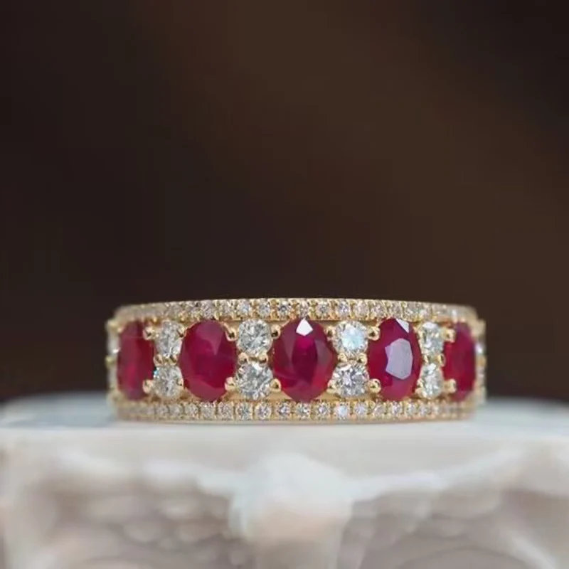 Classic Design Vintage Ruby Rings for Women Exquisite Red Gemstone Inlay Diamonds Engagement Ring Wedding Jewelry Gift