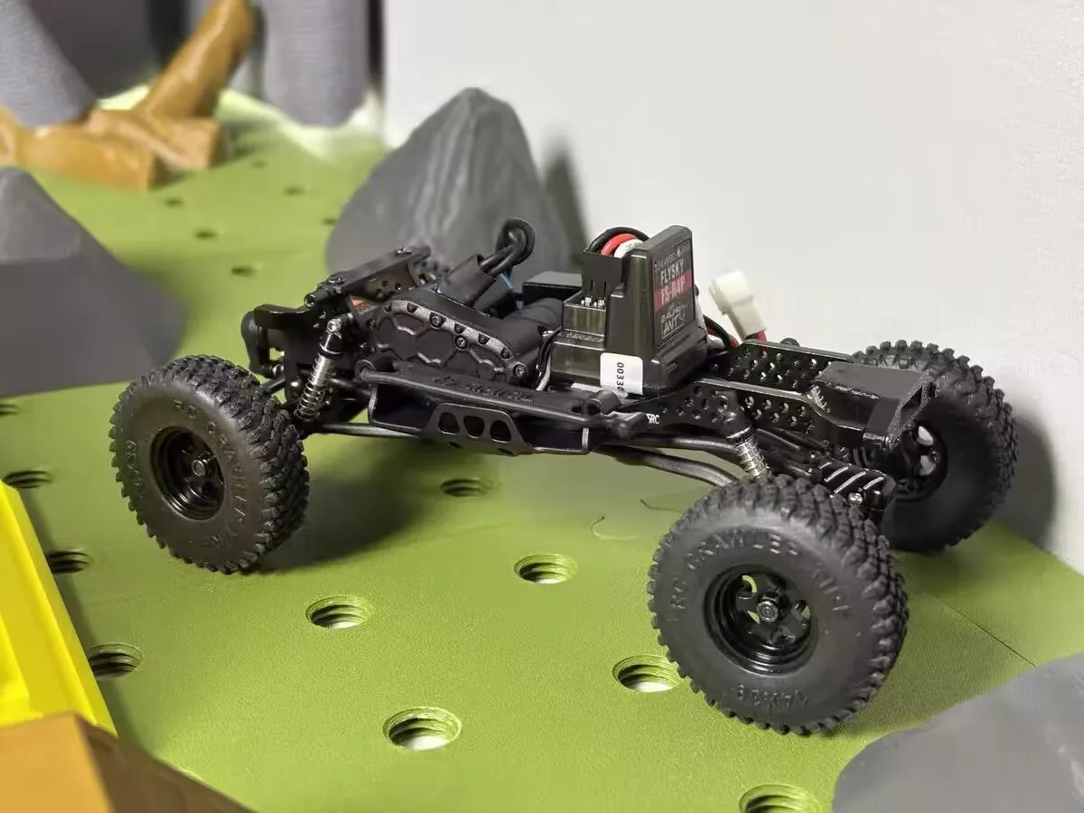 1/30 Aluminum Front/Rear Wider +4mm Axle and 0.7